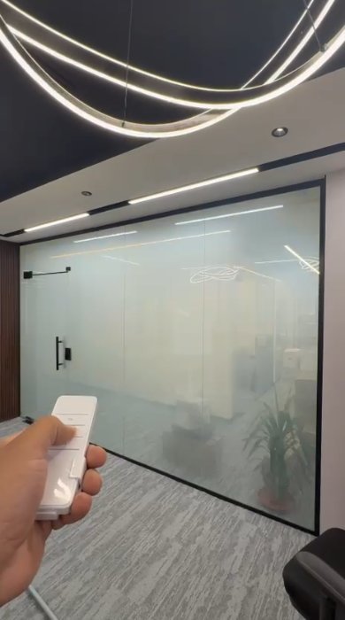 فيلم زجاج ذكي PDLC — switchable smart glass