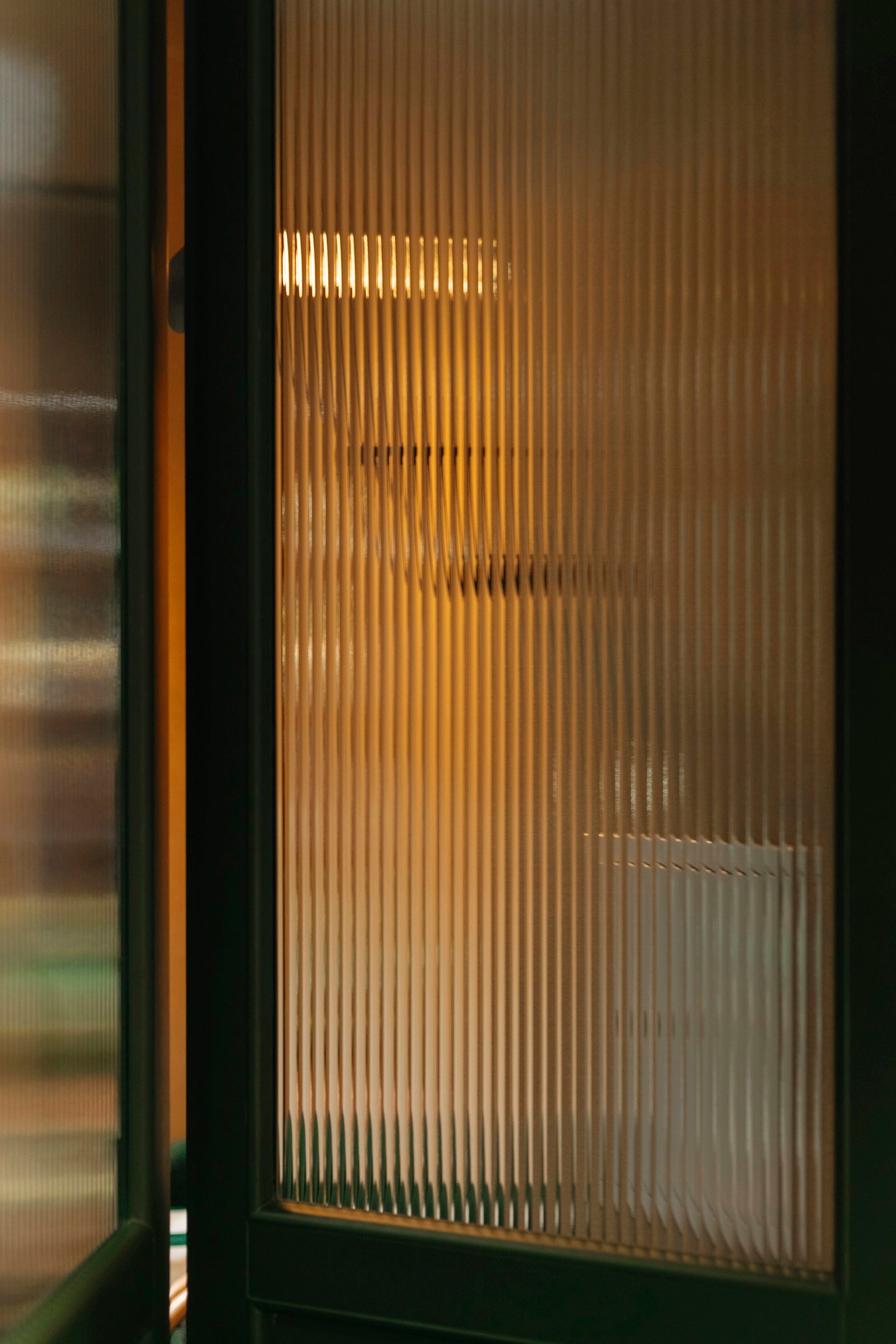 Frosted glass film for offices — example 2 — TOOQ