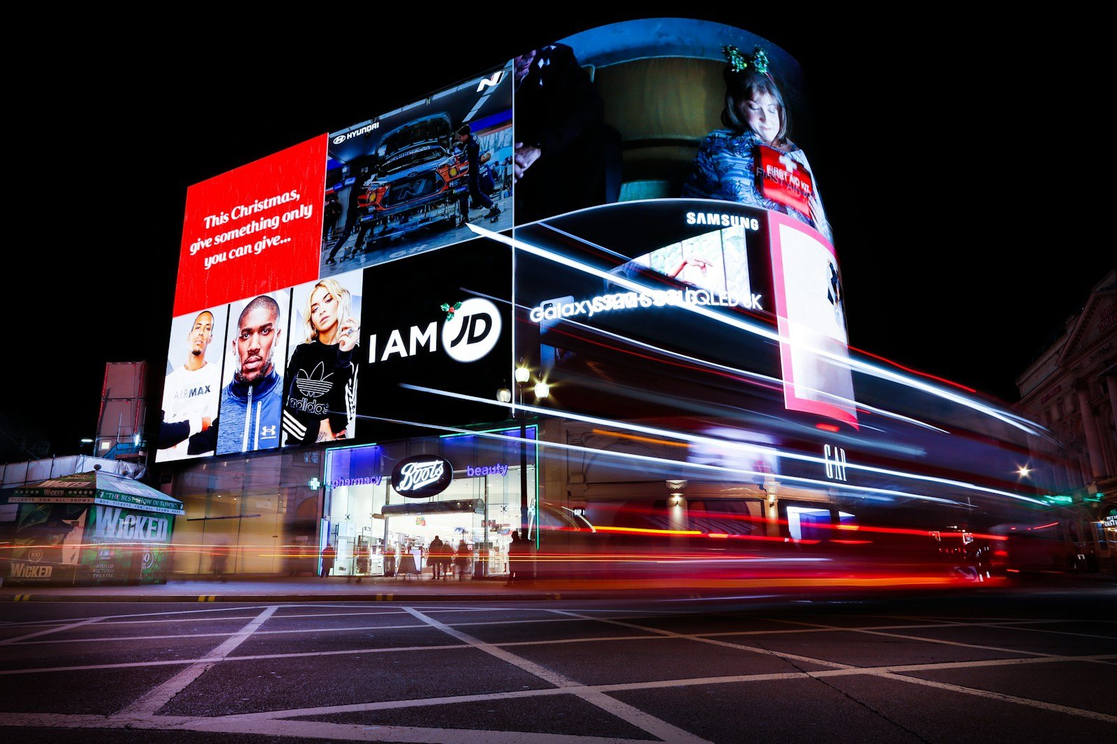 Transparent LED display film — example 3 — TOOQ