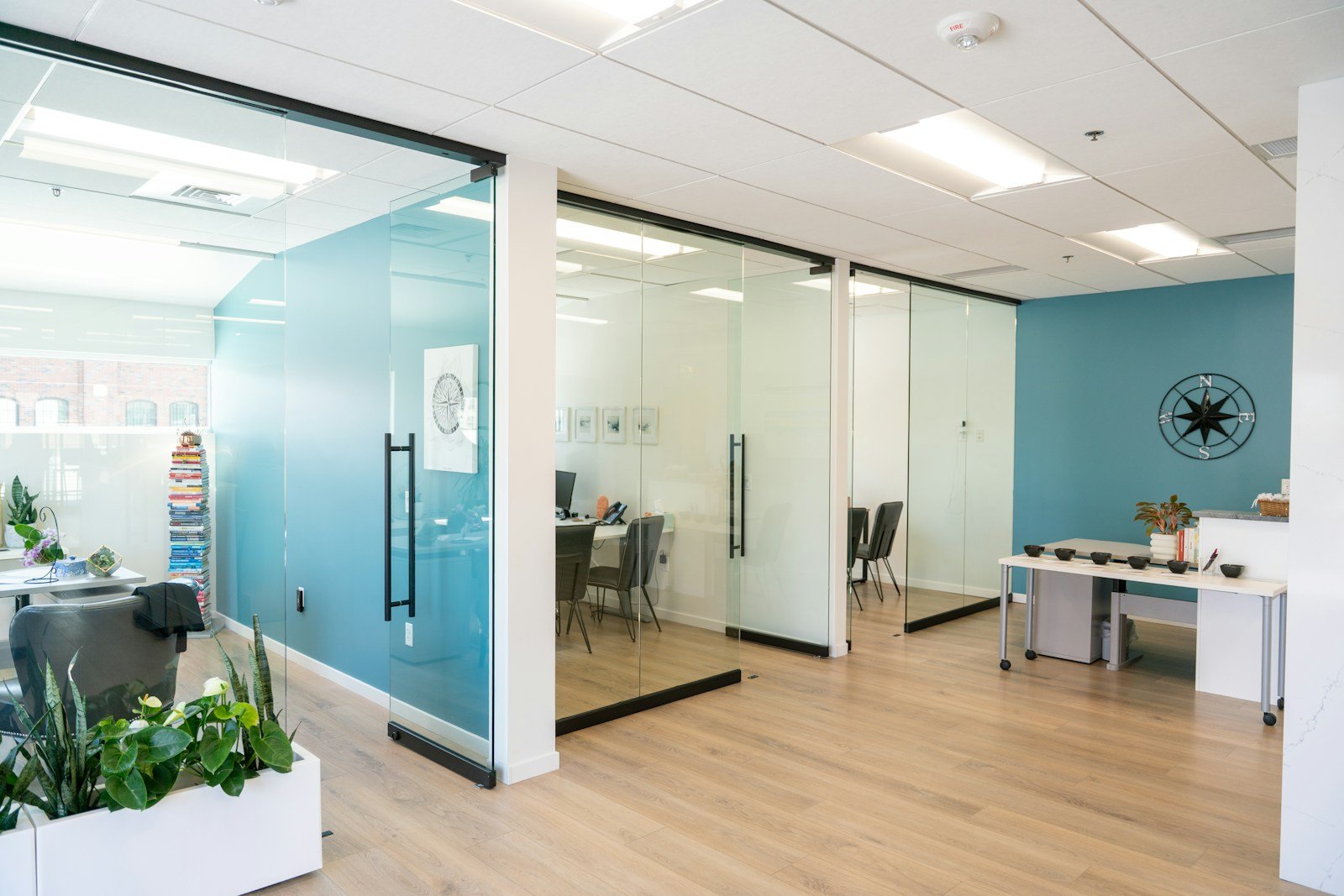 PDLC smart switchable glass — example 1 — TOOQ