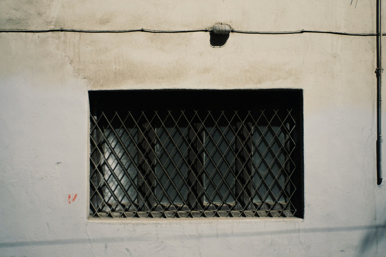 Safety and security window film — example 2 — TOOQ